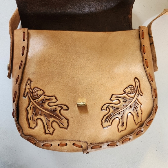 Vintage 1970s Tooled Acorn Leather Shoulder Bag Purse Boho Hippie Festival 70s - Picture 4 of 13